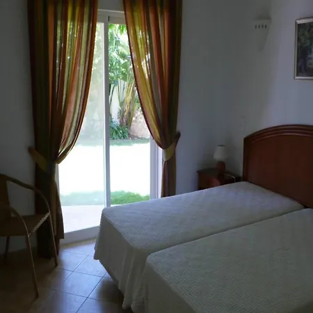 빌라 Peaceful 8 Bed Villa Sea Views Beautiful Garden